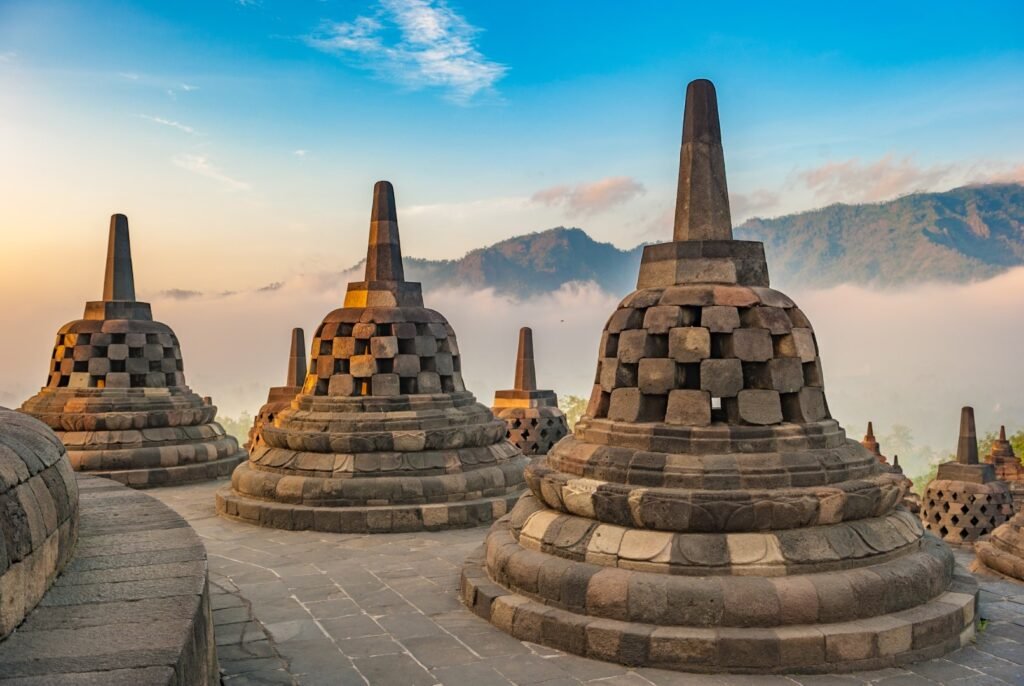 Borobudur Sunrise via Punthuk Setumbu Hill