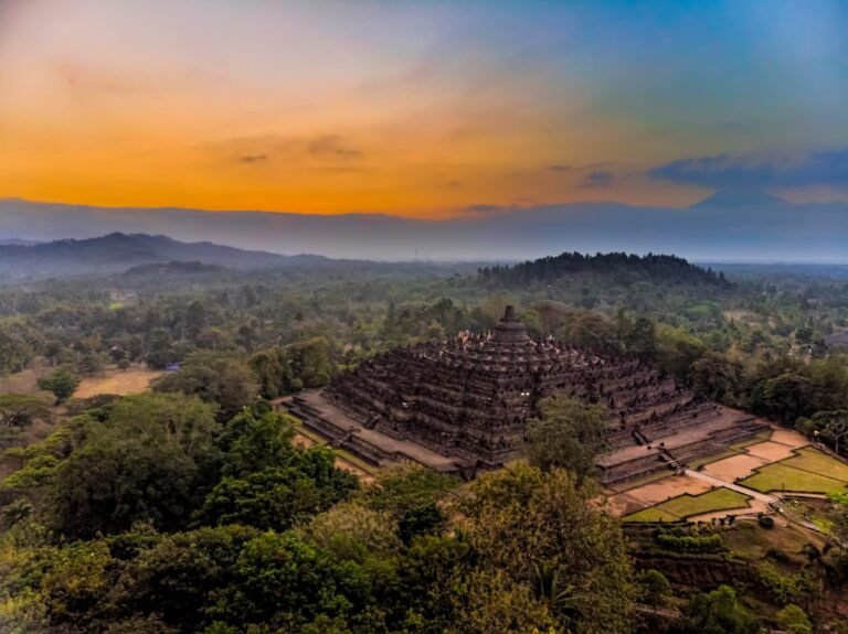 Borobudur Sunrise via Punthuk Setumbu Hill