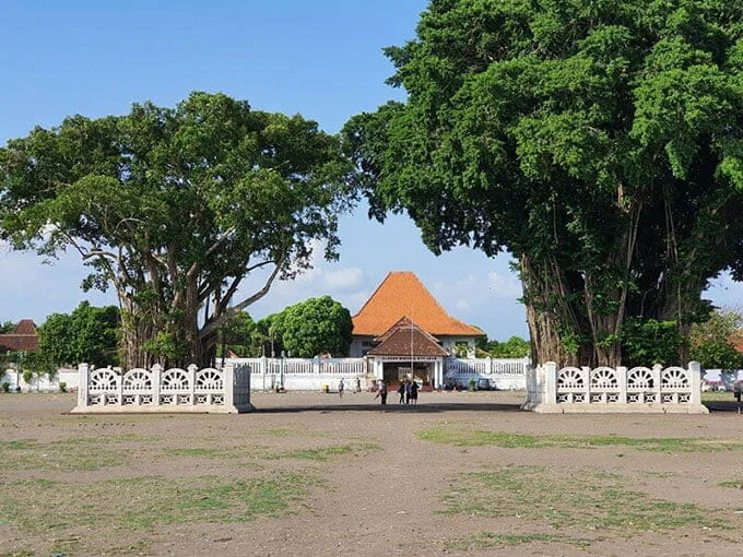 Alun alun kidul - Yogyakarta Palace (Kraton Jogja) : History, 2023 Ticket Prices & Locations - Goajomblang.com
