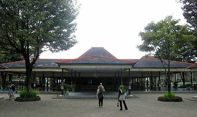 Kedhaton - Yogyakarta Palace (Kraton Jogja) : History, 2023 Ticket Prices & Locations - Goajomblang.com