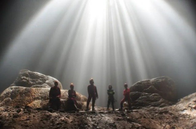 The Difference Between Cave Tubing and Caving in Jogja 1 - Goajomblang.com The difference between cave tubing and caving in Jogja