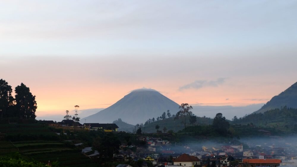 Mount Sindoro Sunrise Trekking (2 Days 1 Night, No Camping)